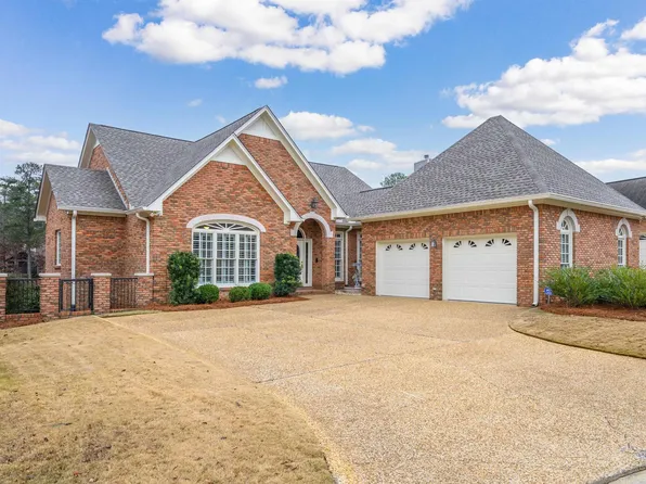 1004 Southlake Cv, Hoover, AL 35244