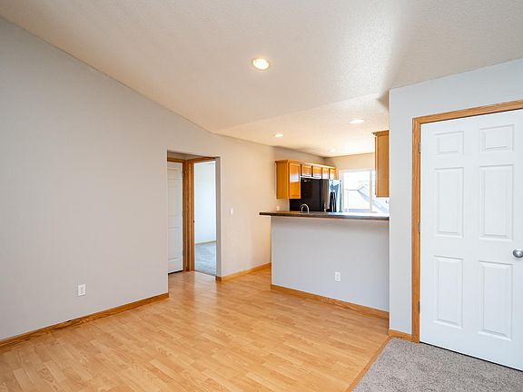 4th image of 1871 Goose Lake Cir