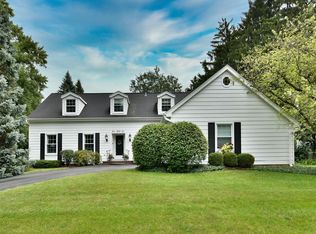 532 Post Rd, St Charles, IL 60174