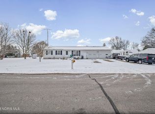 12570 W Axline St, Fostoria, OH 44830