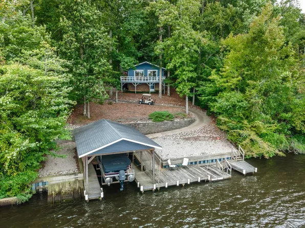 501 Sagamore Dr, Louisburg, NC 27549