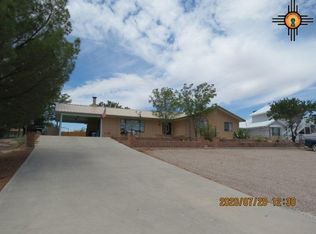 302 Lakeshore Dr, Elephant Butte, NM 87935
