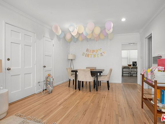 2nd image of 4259 Cahuenga Blvd