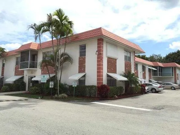 3550 NW 8th Ave APT 813, Pompano Beach, FL 33064