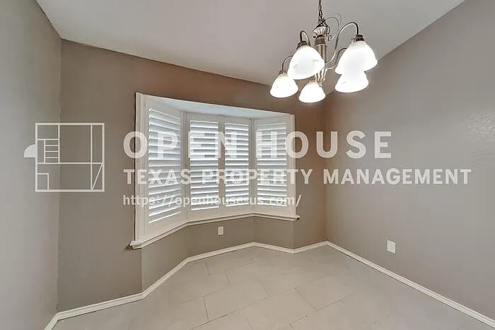 1312 Wyndham Dr — Photo 7