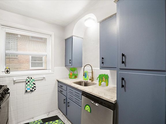 2nd image of 4006 Oleatha Ave #1F
