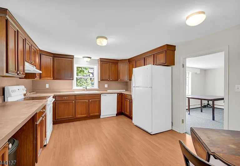 425 Powerville Rd — Photo 5