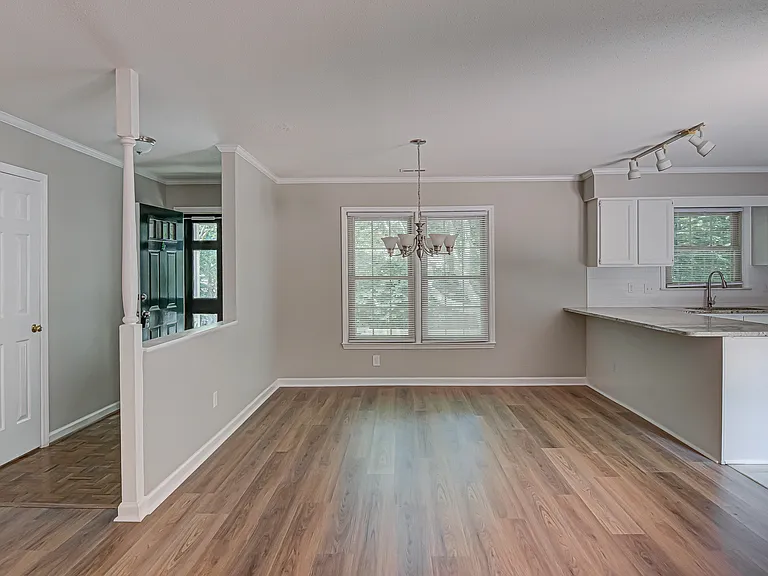 4639 Lawndale Dr — Photo 15