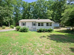 59 Creekshore Dr, Deltaville, VA 23043