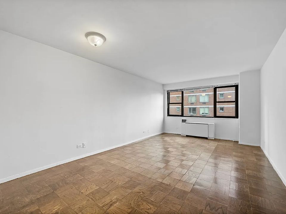 1st image of 300 W 55th St APT 10N