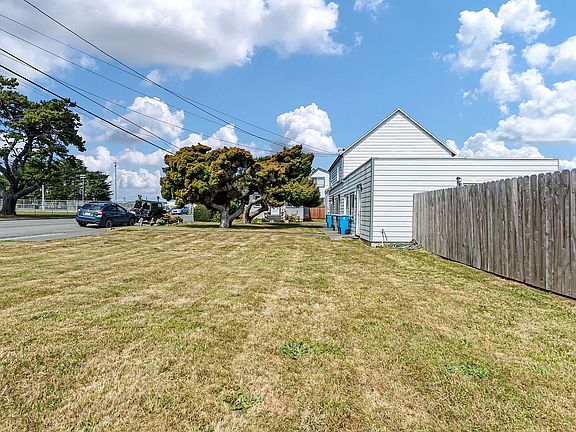 5th image of 403-433 5th St
