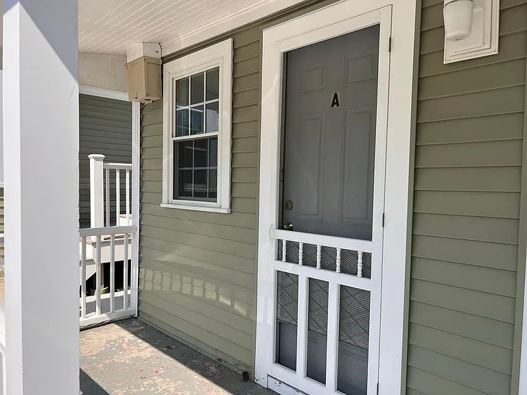 288 Ocean St #A — Photo 2