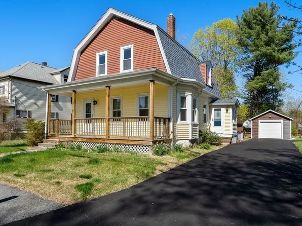 9 Woodlawn St, Taunton, MA 02780
