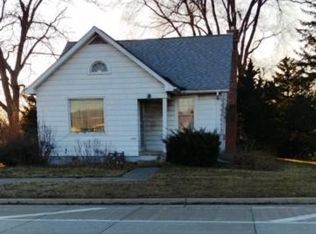 1900 S Roselle Rd, Roselle, IL 60172