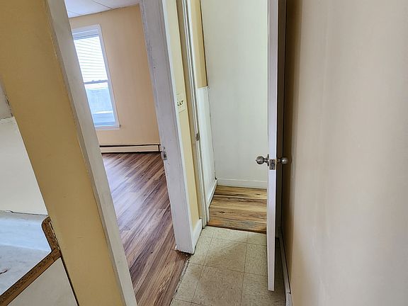4th image of 85 Pine St #2