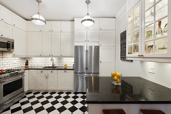Rented by Douglas Elliman | media 19