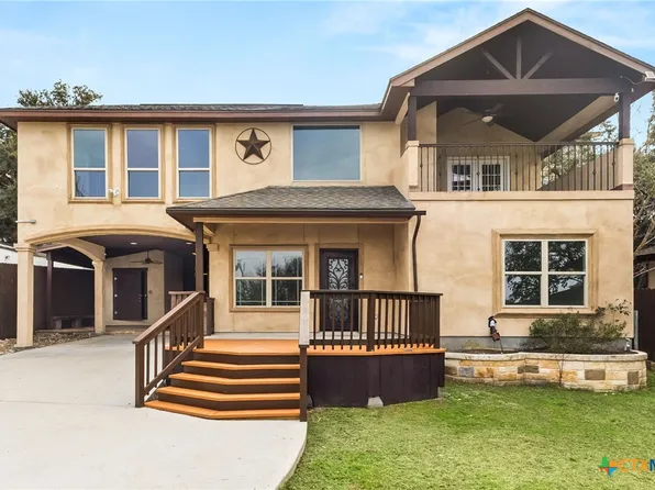 237 Wild Oak Dr, Canyon Lake, TX 78133