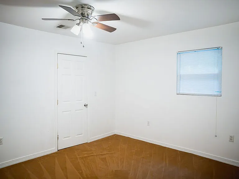 301 S. Main Street — Photo 10