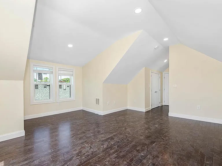 74 Stanley Ave #2 — Photo 15