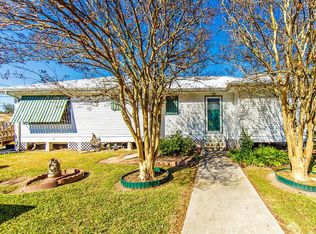 128 Saint Mary St, Golden Meadow, LA 70357