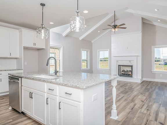 3rd image of 129 Brittany Ln