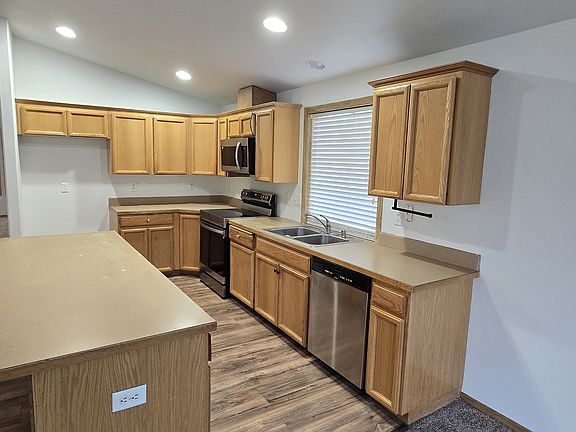 3rd image of 1512 Bountiful Ave