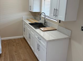 7046 Friends Ave APT C, Whittier, CA 90602