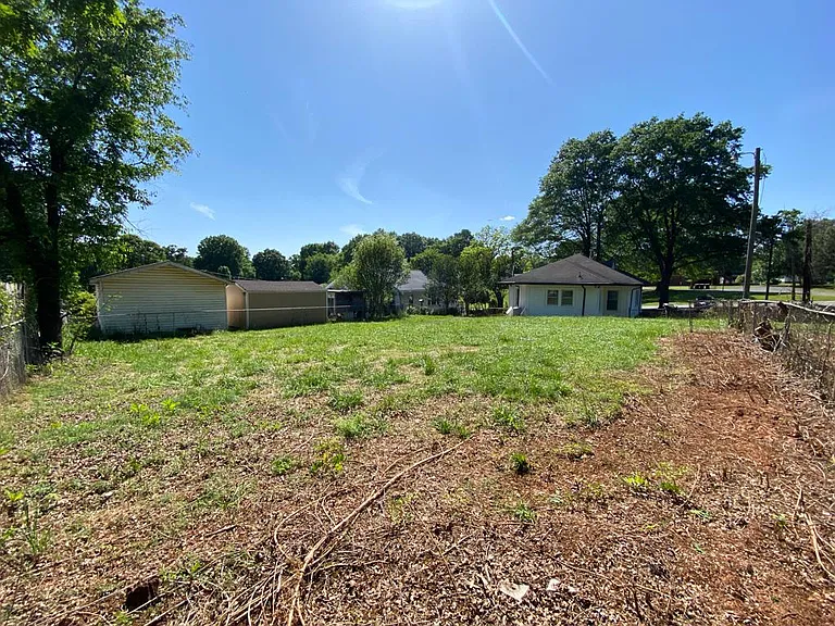 607 Glasgow Rd — Photo 18