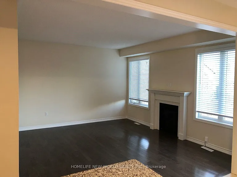 74 Terry Cres — Photo 6