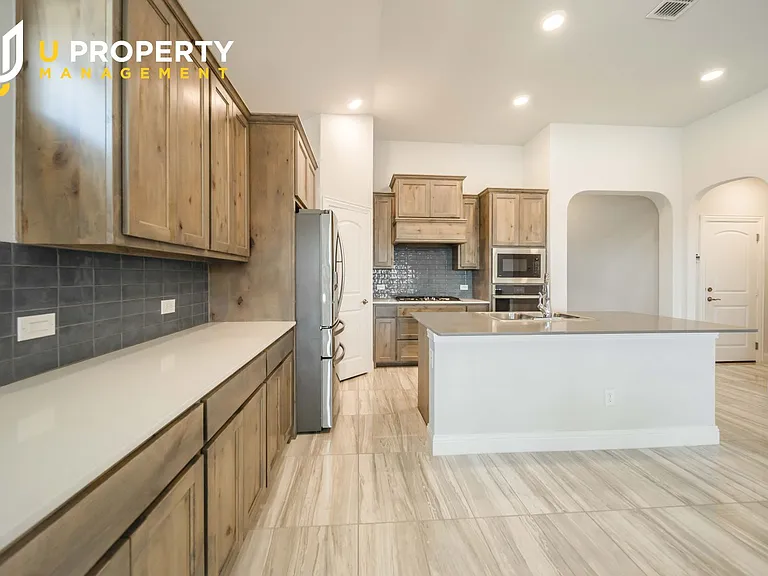 3902 Aventino Ct — Photo 16