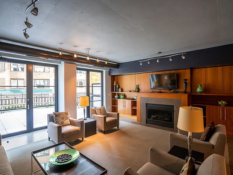 1133 14th St NW #208 — Photo 36