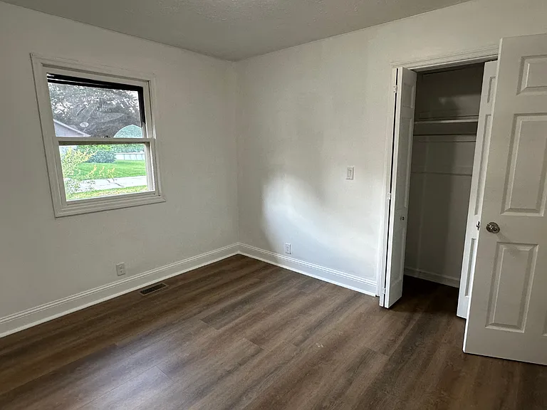 5663 E Karlsway Dr — Photo 8
