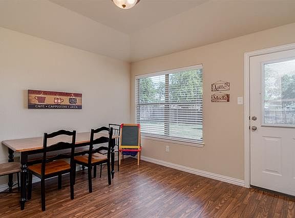 5th image of 101 Laree Ave