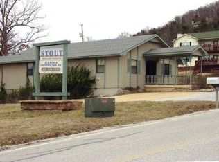 5 Stateline Dr, Holiday Island, AR 72631