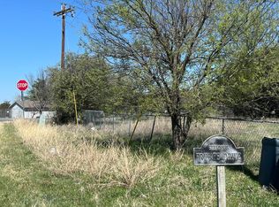 100 E Shangri La Dr, Azle, TX 76020