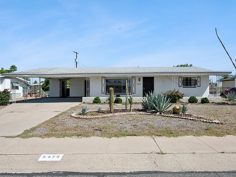 5458 E Boston St — Photo 2