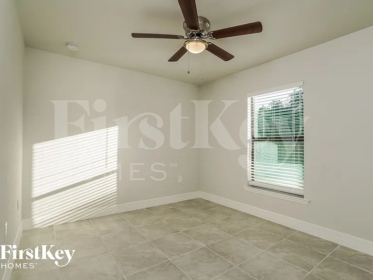604 Henry Ave — Photo 13