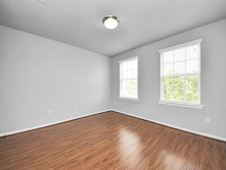 6306 Bain Dr — Photo 24