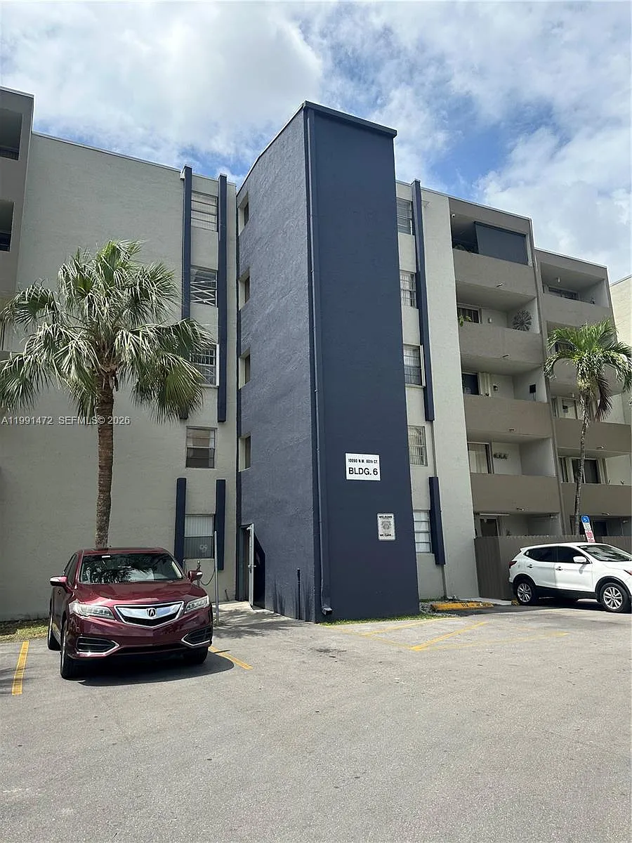 Building Photo - 10090 NW 80th Ct #1350