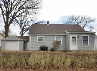 2751 Bellevue Ave, Bettendorf, IA 52722