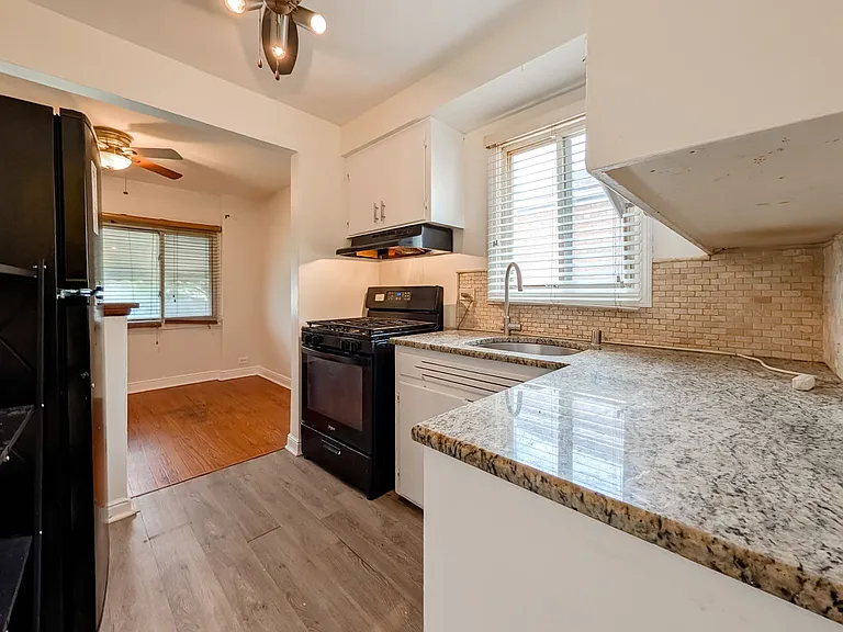 631 Balmoral Ave — Photo 5