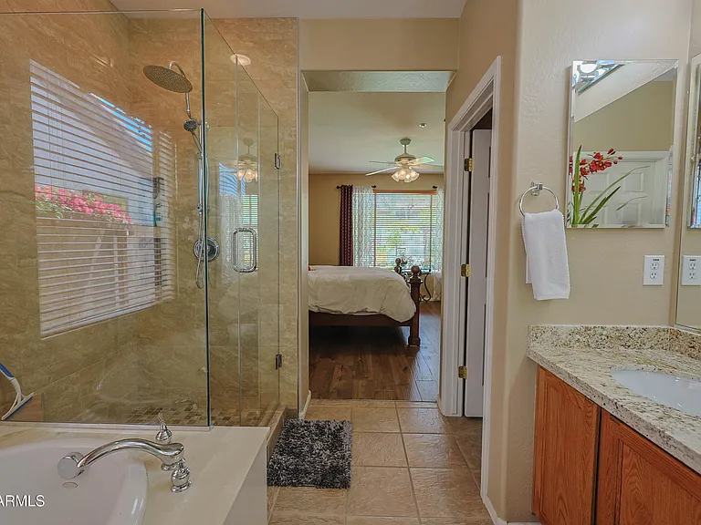 1916 W Spirit Ct — Photo 5