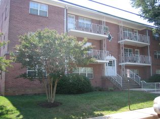 4410 N Carlin Springs Rd APT 8, Arlington, VA 22203