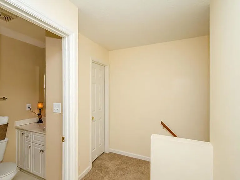 227 Caldwell Cir — Photo 3