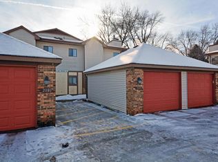 2076 Pathways Dr #1, Saint Paul, MN 55119