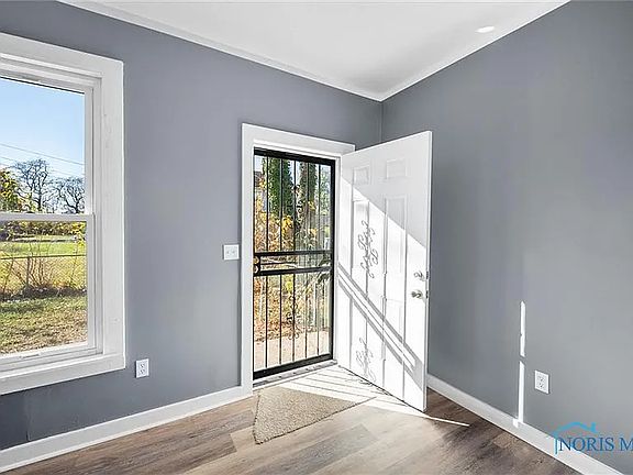 5th image of 1214 N Erie St APT 3