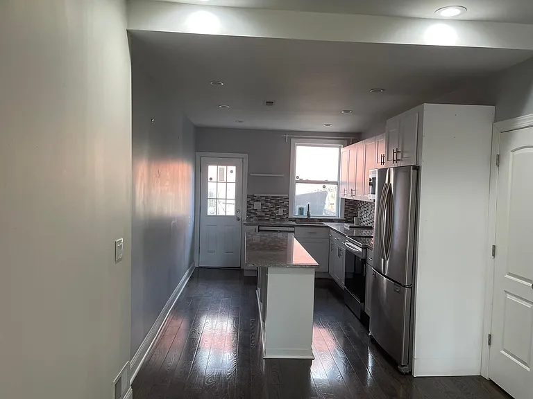 5623 Hays St — Photo 8