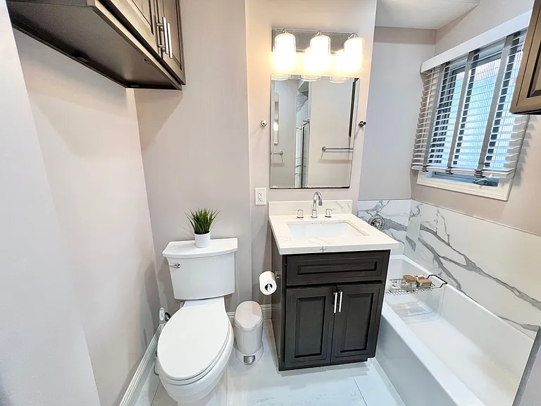 235 Pomona — Photo 14