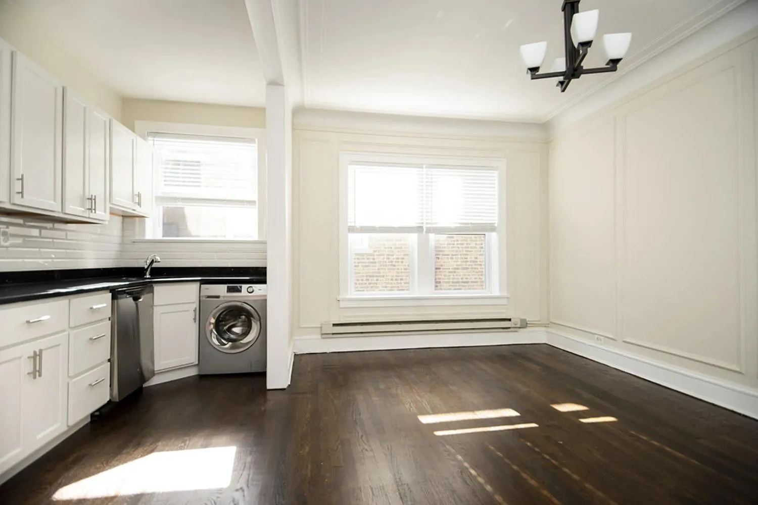 3 bed, 1250 sqft, $3,445 — Photo 1