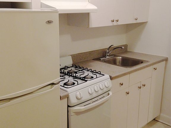 2nd image of 6420 Saunders St APT B17
